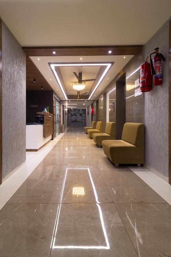 Hotel Green City Gandhinagar Buitenkant foto